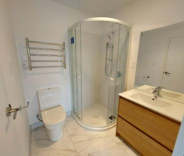 2 bedroom townhouse - Photo 5