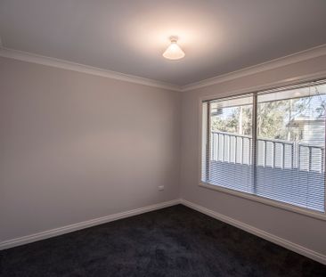 BEAUTIFUL 3 BEDROOM HOME - Photo 3