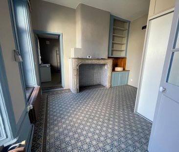 Location Maison 5 pièces 197m² MONTREUIL 62170 - Photo 1