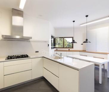 Spectacular 5-bedroom house for sale in a prime residential area of... - Photo 6