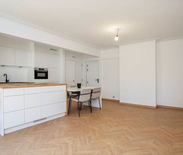 Appartement te huur in Brussel voor € 1.600 met 2 slaapkamers - Photo 2