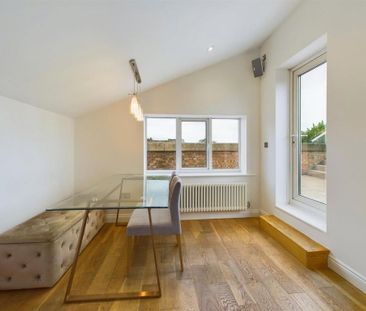 3 bedroom penthouse to rent - Photo 5