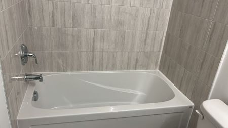 For Lease - 4360 Ebenezer Road, Brampton, Ontario - Photo 2