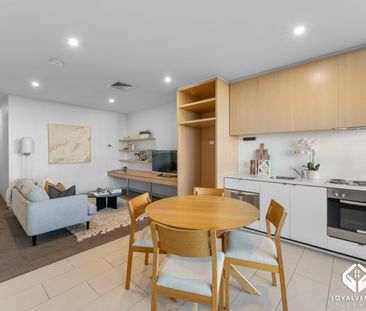 Light-Filled City Living with River Views - Photo 2