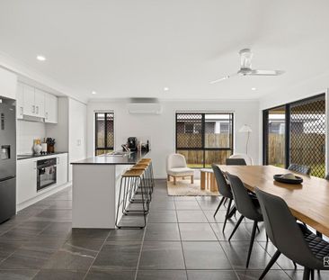 Spacious Modern Home in Wyreema – 4 Bedrooms, 2 Living Areas, 2 Bat... - Photo 6