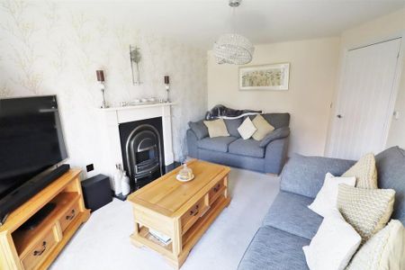 3 bedroom detached house to rent - Photo 3