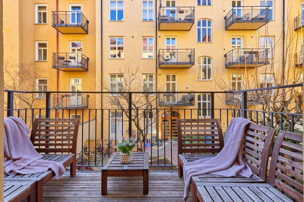 Sigtunagatan, Stockholm - Photo 1