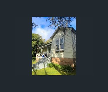 Centrally Located One Bedroom Flat! - Photo 6