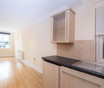 1 bedroom flat to rent - Photo 2