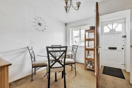 3 bedroom terraced house to rent - Photo 3