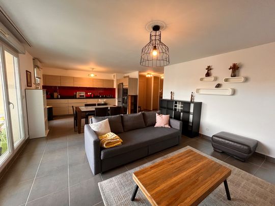 Location Appartement 4 pièces 90m² TASSIN LA DEMI LUNE 69160 - Photo 1