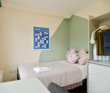 6 bedroom house to rent - Photo 2