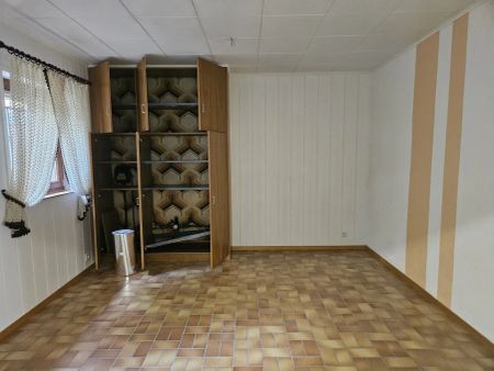 Freistehendes Einfamilienhaus in ruhiger Wohnlage mit Garten und Doppelgarage - Photo 4