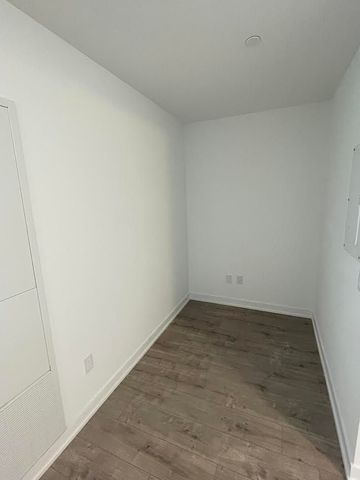 For Lease - 215 lakeshore Road Unit# 340, Mississauga, Ontario - Photo 3