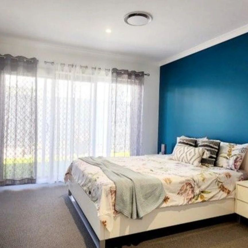 18 Field Street, - Photo 1