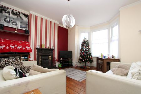 Coppetts Road - Photo 4