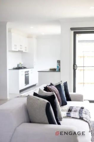 “FAMILY HOME FOR RENT” - Photo 5