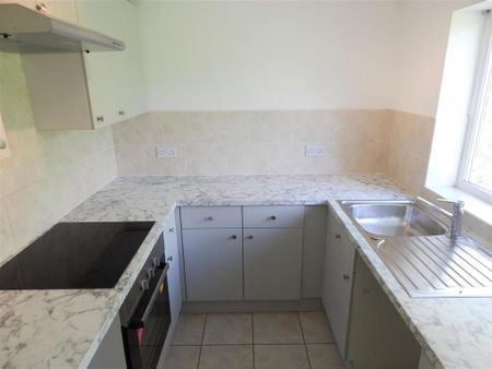 2 bedroom maisonette to rent - Photo 3