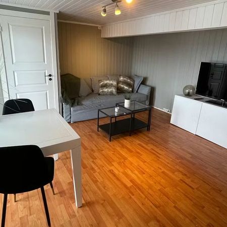 Calle Javier Lasso de la Vega, Sevilla, Andalusia 41002 - Photo 4