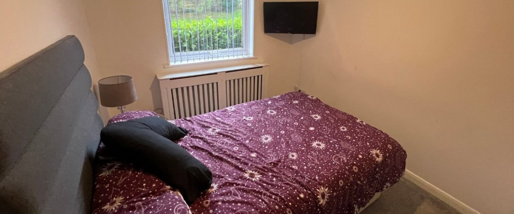 1 bedroom in a house share to rent - Photo 1