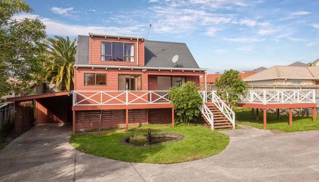 New kitchen and large deck for summer - Photo 1