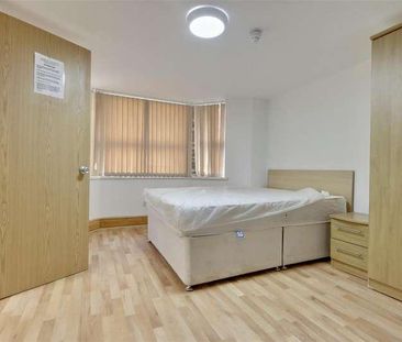 Sandringham Apartments, Osborne Road, Southsea, PO5 - Photo 3