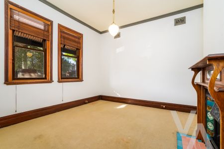 111 Denison Street, Hamilton - Photo 2