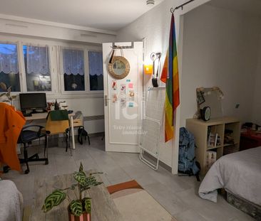 Location Appartement 1 pièce 31m² - Photo 2