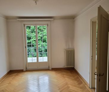 Charmante Altbau-Maisonettewohnung in einer Villa - Photo 3