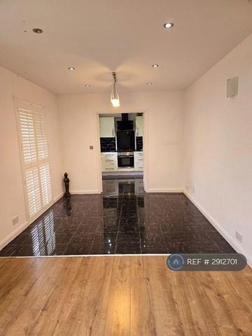 4 bedroom bungalow to rent - Photo 4