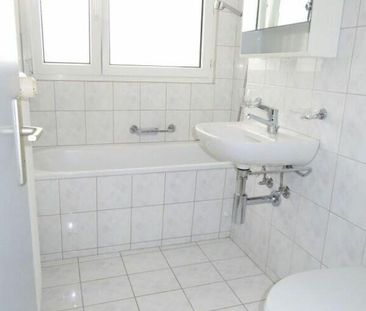 Wunderschöne Bergsicht geniessen + 1 Jahr GRATIS Parkplatz! - Photo 4