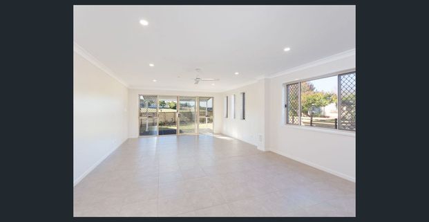 Ultra-Modern Architecturally Designed Townhouse – Luxury Living at Its Finest! - Photo 1