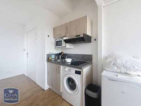 Location Appartement 1 pièce 30m² LYON 7ème - Photo 2