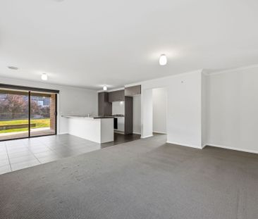 39 Royal York Road, Winter Valley - Photo 1