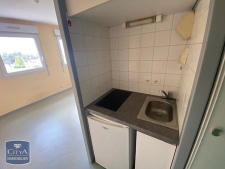 Location Appartement 1 pièce 16m² POITIERS 86000 - Photo 3