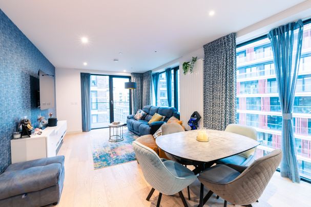 2 Bed Flat, Royal Wharf, E16 - Photo 1