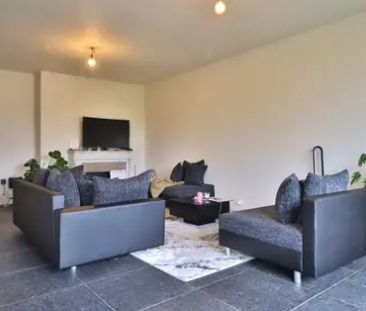 Ruim appartement in Centrum Kortrijk - Photo 2