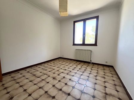 Location Appartement 4 pièces 120m² AIX EN PROVENCE 13540 - Photo 4