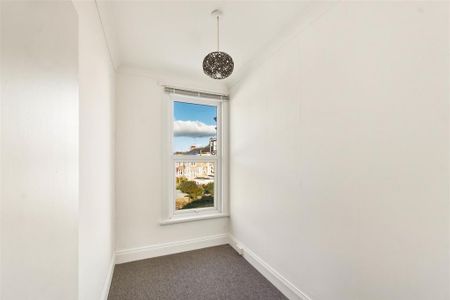 4 bedroom terraced house to rent - Photo 4