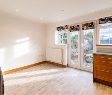 Charming One-Bedroom Cottage - Photo 4