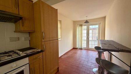 2 bedroom House To Let - Photo 5