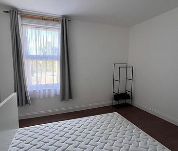 4 bedroom flat to rent - Photo 1