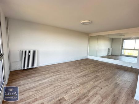 Location Appartement 3 pièces 94m² CAMBRAI 59400 - Photo 2