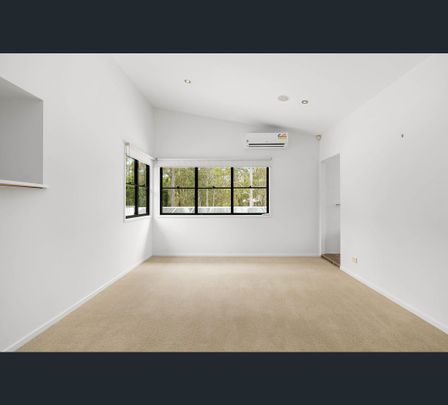 10-12 Oakview Circuit, Brookwater, Qld 4300 - Photo 1