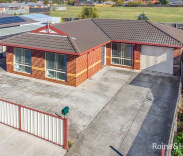 Charming 3 bedroom home - Photo 1