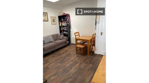 2-bedroom apartment for rent in Bray, Dublin - Photo 1