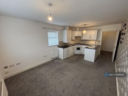 2 bedroom flat to rent - Photo 4