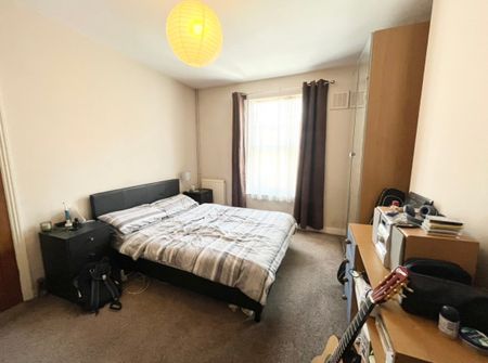 2 bedroom terraced house to rent - Photo 3