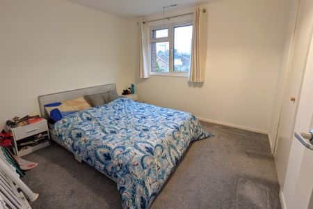 Marston Road, Woking - 2 bedrooms Property for lettings - Seymours - Photo 5