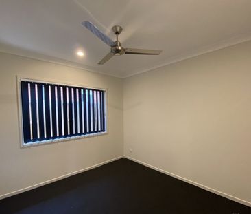 Modern Family Home - Photo 5